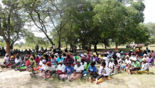 Nyamakwe community gathered to discuss the water pollution conflict